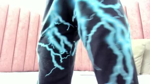 Snapshot of lady_godss chatting on December 17, 4:12 am Lady godss online show from December 17, 4:12 am