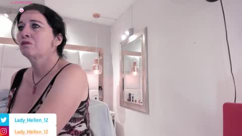 Snapshot of lady_hellen chatting on October 1, 6:58 pm online show from October 1, 6:58 pm