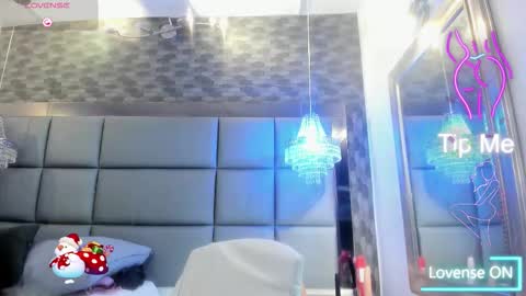 Snapshot of lady_hellen chatting on December 3, 7:56 pm online show from December 3, 7:56 pm