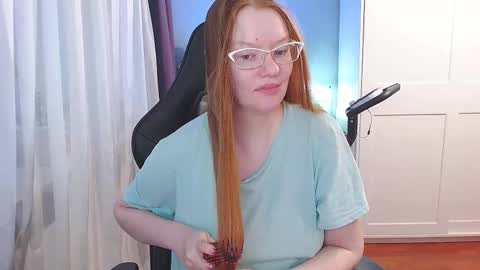 Snapshot of lady_inari chatting on November 4, 5:50 am Angelika online show from November 4, 5:50 am