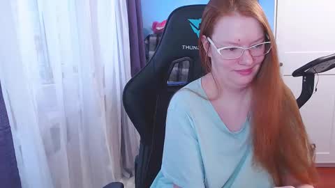 Snapshot of lady_inari chatting on November 5, 7:30 am Angelika online show from November 5, 7:30 am