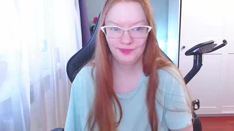 Snapshot of lady_inari chatting on November 12, 1:00 pm Angelika online show from November 12, 1:00 pm