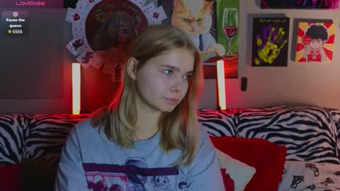 Snapshot of lady_lucky_love chatting on September 24, 6:33 pm KENDALL NATHANPVT IS OPEN online show from September 24, 6:33 pm