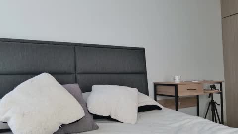    700  1300 -5 online show from January 18, 12:31 pm