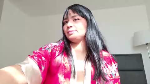 Snapshot of lady_ni chatting on July 1, 1:34 pm 700 1300 -5 online show from July 1, 1:34 pm