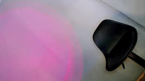 Ella online show from February 21, 4:19 pm