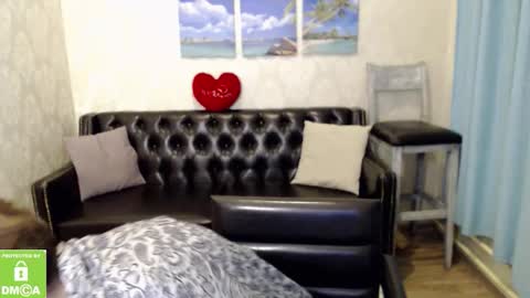 Snapshot of lady_sexy_di chatting on December 17, 3:18 pm Diana online show from December 17, 3:18 pm