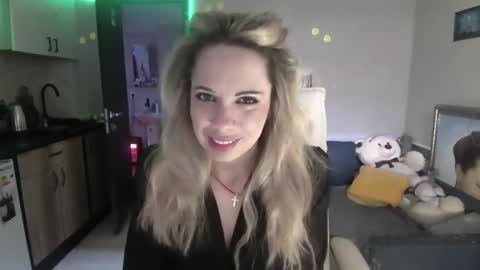 lady_smile69 online show from April 26, 3:59 am