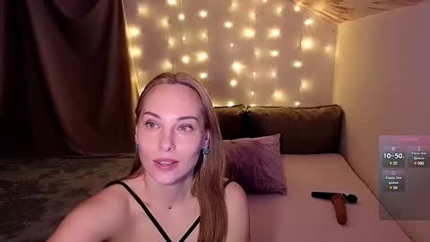 LadyAdele online show from January 22, 10:48 pm