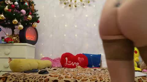 Sima Ladybigsmile online show from January 7, 5:43 am