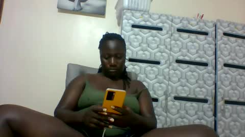 lindah32 online show from January 7, 5:20 pm