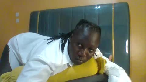 lindah32 online show from April 4, 9:56 pm