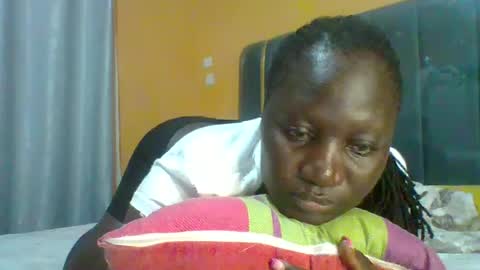 lindah32 online show from June 25, 11:20 pm