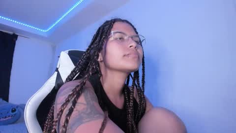  Lady  online show from February 6, 6:08 am