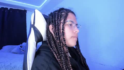  Lady  online show from February 9, 8:11 am