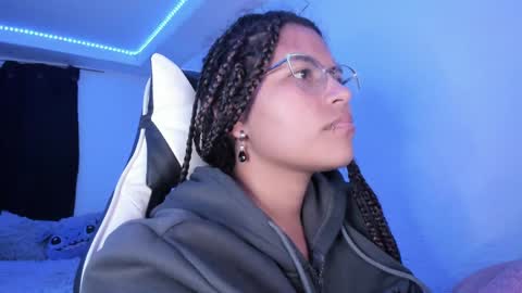  Lady  online show from February 14, 4:58 am