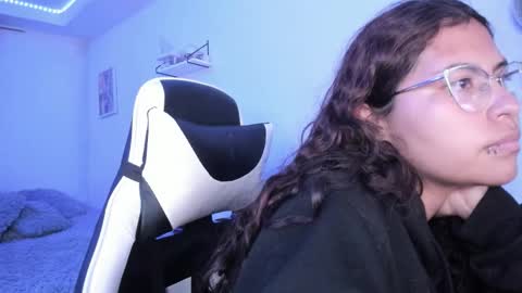  Lady  online show from September 18, 2:35 am