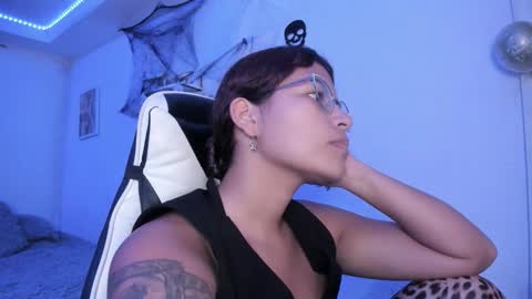  Lady  online show from October 9, 2:42 am