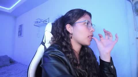  Lady  online show from February 8, 1:09 am