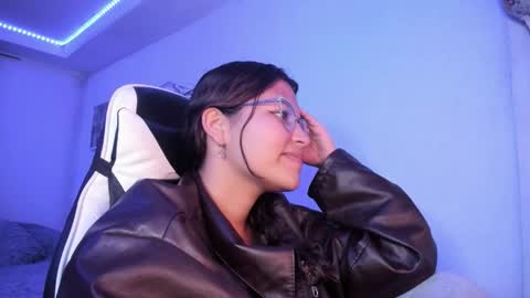  Lady  online show from February 10, 2:48 am