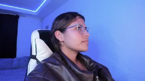  Lady  online show from March 9, 1:20 am