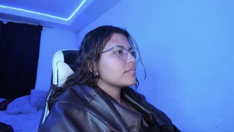  Lady  online show from March 23, 3:32 am