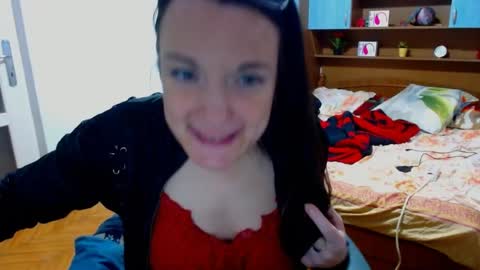 Snapshot of ladylhoty chatting on June 15, 6:32 pm LadyLHoty online show from June 15, 6:32 pm