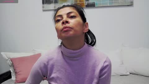 Snapshot of ladyliia chatting on December 11, 4:39 am Lia online show from December 11, 4:39 am