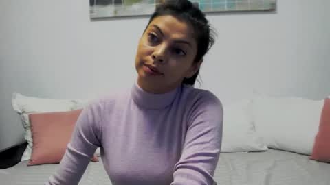 Snapshot of ladyliia chatting on December 17, 4:45 am Lia online show from December 17, 4:45 am