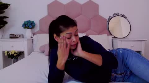 Snapshot of ladyliia chatting on January 3, 5:17 am Lia online show from January 3, 5:17 am