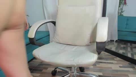 Snapshot of ladynemesis00 chatting on February 3, 10:43 pm ladynemesis00 online show from February 3, 10:43 pm