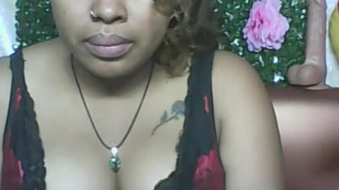 Snapshot of ladyxsnakes chatting on September 27, 7:24 am LadyXSnakes online show from September 27, 7:24 am