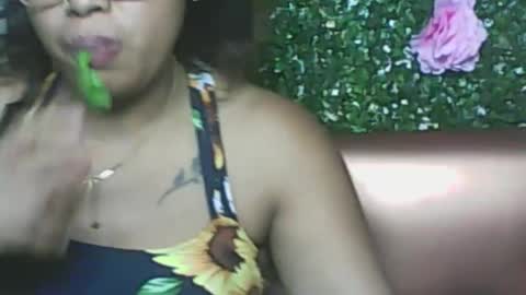 LadyXSnakes online show from December 5, 12:03 pm