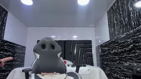 Snapshot of ladyy_scarlett chatting on January 17, 2:38 am Ladyy Scarlett online show from January 17, 2:38 am