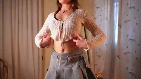 Snapshot of laelneizer chatting on July 13, 1:47 pm laelneizer online show from July 13, 1:47 pm