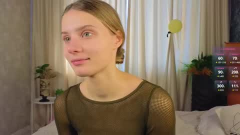 Snapshot of lafeti chatting on October 15, 6:46 am Lilia online show from October 15, 6:46 am