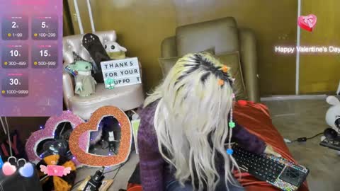 Skinnygirl online show from December 1, 7:14 pm