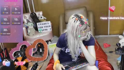 Skinnygirl online show from December 6, 2:35 am