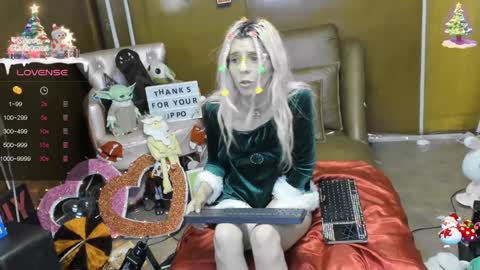 Skinnygirl online show from December 18, 2:42 am