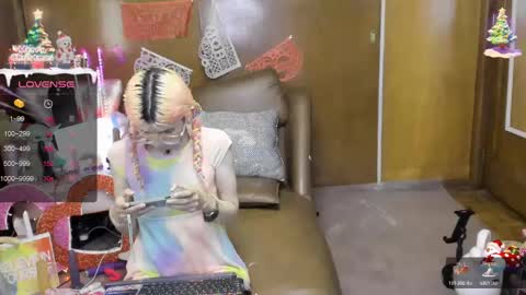 Skinnygirl online show from February 22, 1:22 am