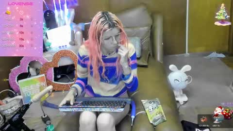 Skinnygirl online show from September 18, 1:18 am