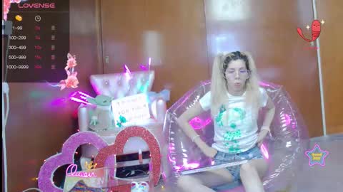 Skinnygirl online show from March 18, 12:47 am