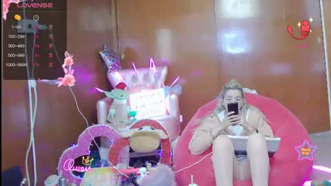 Snapshot of laflakita21 chatting on June 13, 11:35 pm Skinnygirl online show from June 13, 11:35 pm