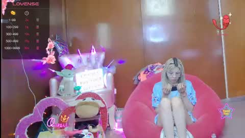 Snapshot of laflakita21 chatting on June 19, 1:10 am Skinnygirl online show from June 19, 1:10 am