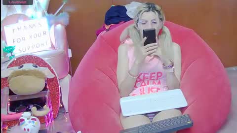 Snapshot of laflakita21 chatting on July 11, 12:46 am Skinnygirl online show from July 11, 12:46 am