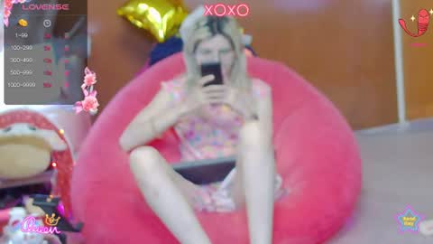 Snapshot of laflakita21 chatting on July 25, 2:09 am Skinnygirl online show from July 25, 2:09 am