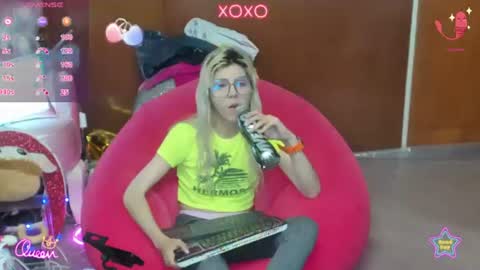 Snapshot of laflakita21 chatting on July 31, 1:49 am Skinnygirl online show from July 31, 1:49 am