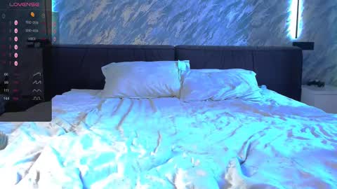 Snapshot of laflamebella chatting on February 11, 7:23 am Bella online show from February 11, 7:23 am