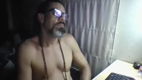 La Genova esta Dura beard boy male dick mastubate latinosexy latinohot latino glasses mature strong stronglegs online show from April 18, 5:11 am
