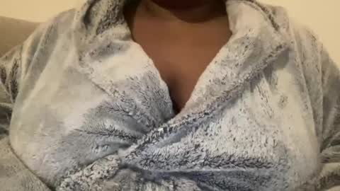 Snapshot of lagrossenoire chatting on January 15, 10:13 pm Big Black Girl online show from January 15, 10:13 pm